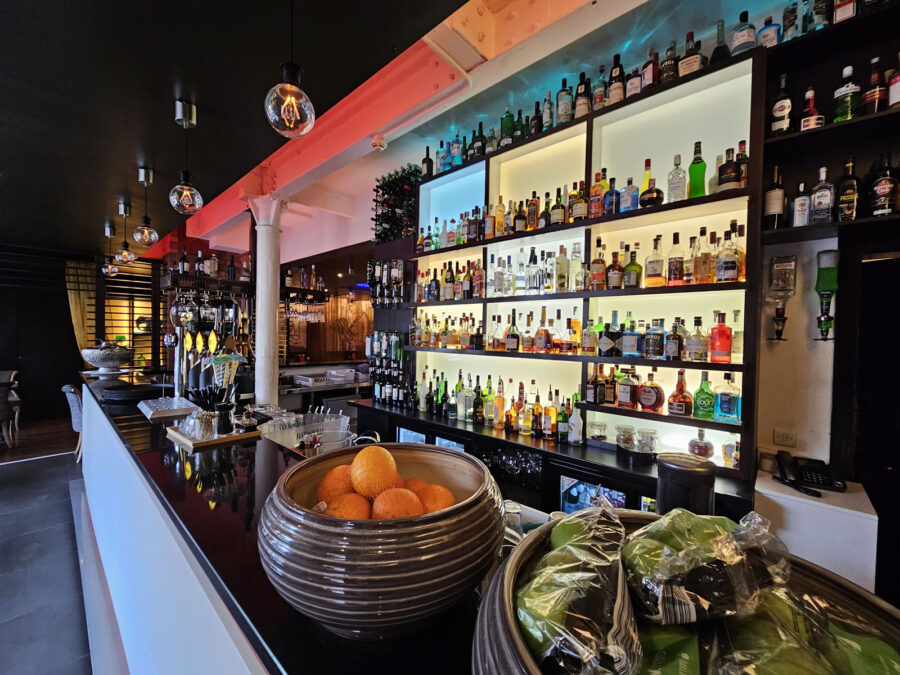 Bar
